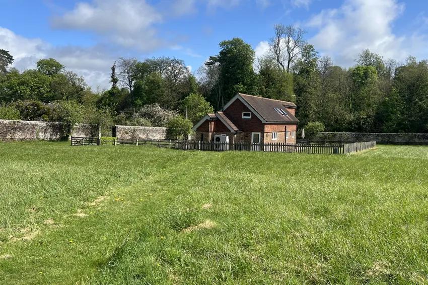Orchard Cottage - walled garden