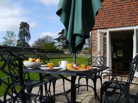 Orchard Cottage - patio