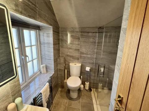 Ensuite shower