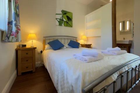 Main bedroom with shower ensuite