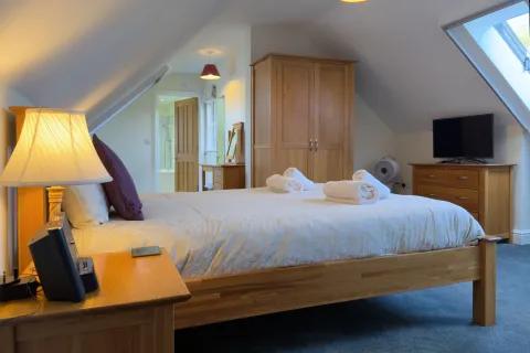 Main bedroom with ensuite bathroom