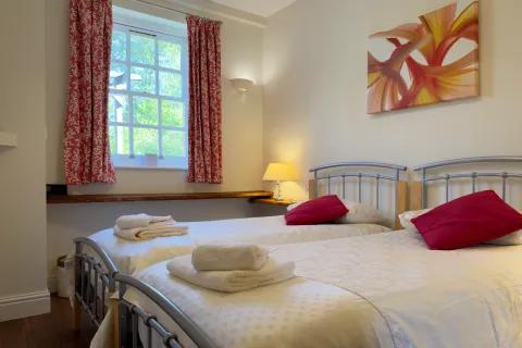 Twin Bedroom with all linen provided