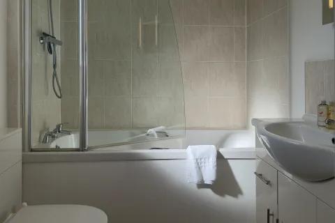1 Moatside Twin ensuite
