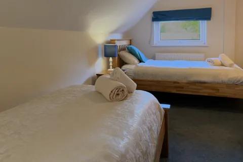 Orchard Cottage - twin bedroom